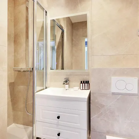 Amazing 2bd 6p With A C - Bastille